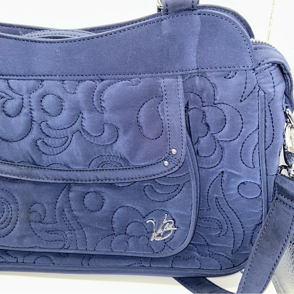 Vera Bradley navy quilted crossbody bag with lemons liner - Picture 2 of 8
